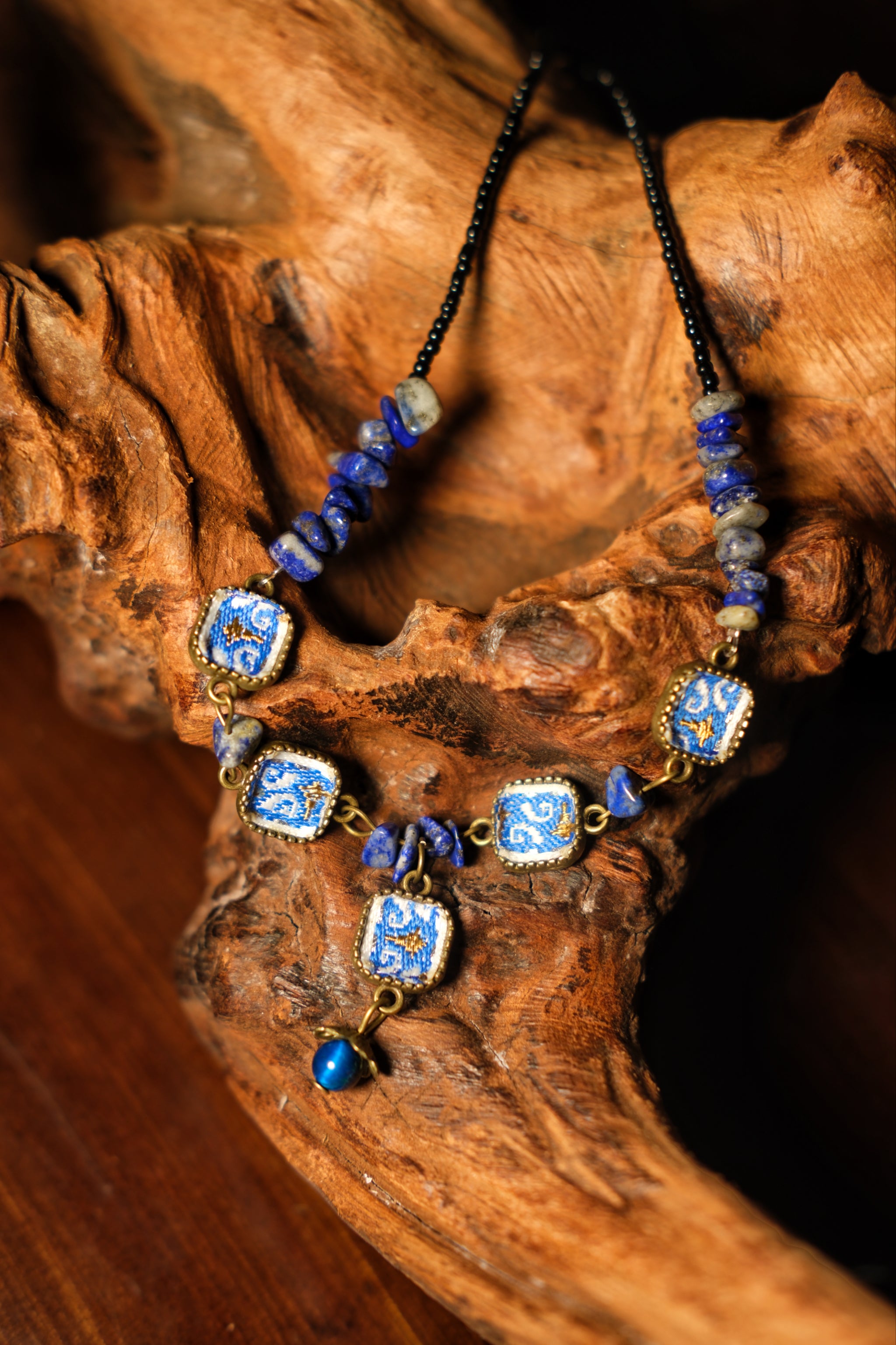 Lapis‑Lazuli Pattern‑Embroidery Necklace