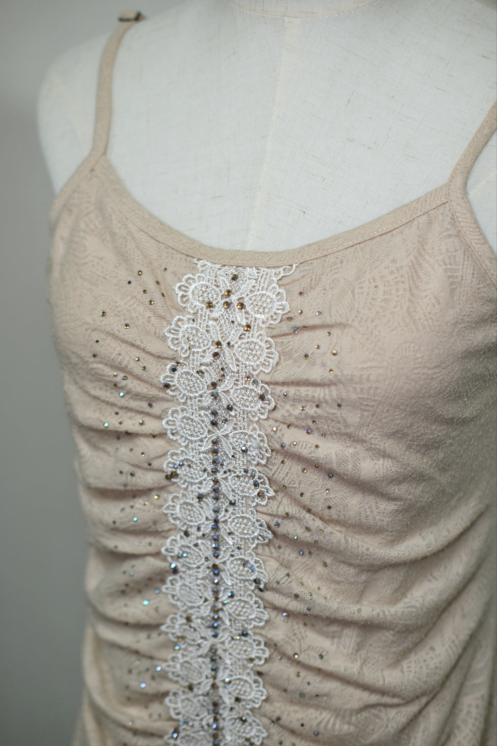 Floral Multi-Layer Ruffle Ruched Lace Rhinestone Fake Two-Piece Dress