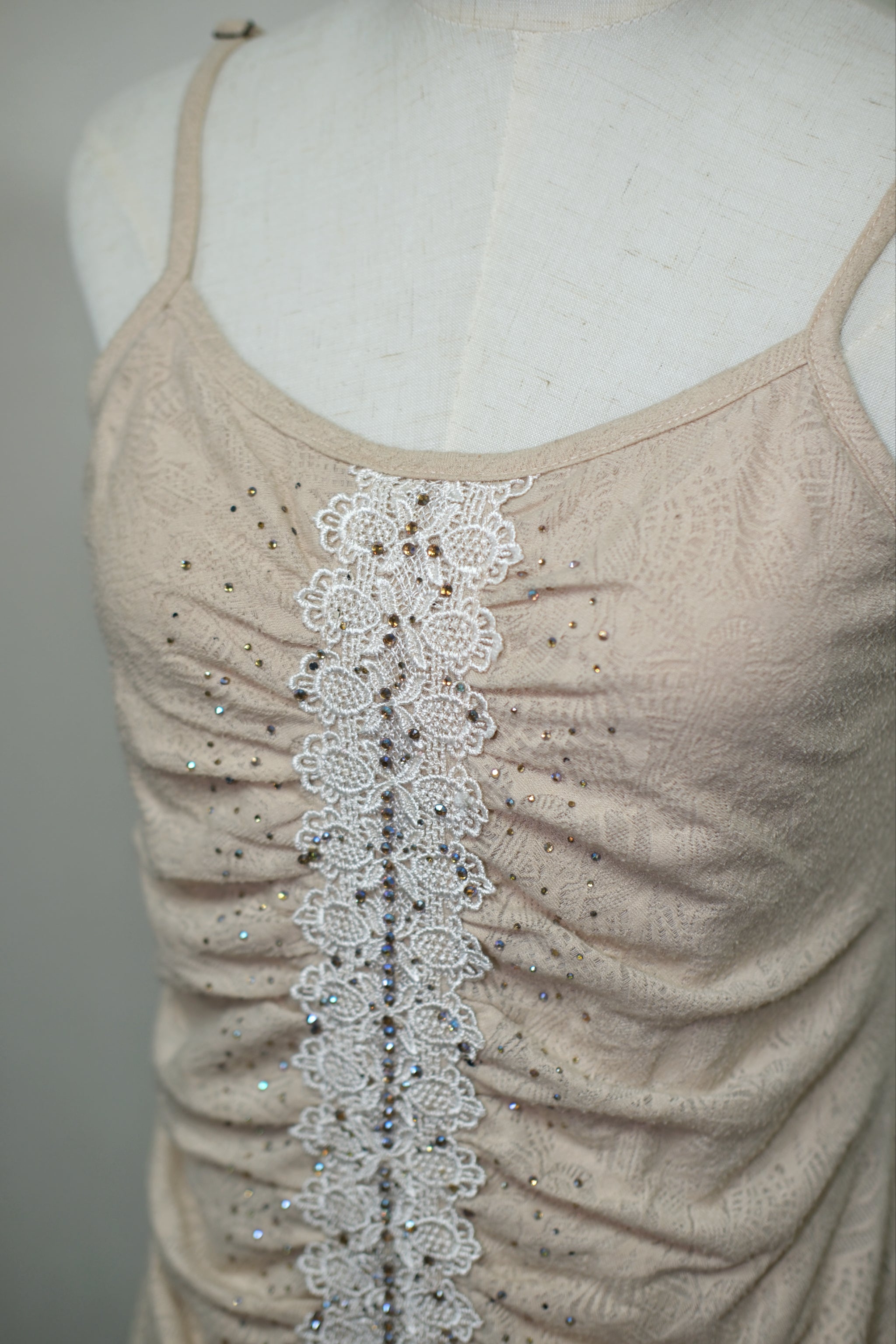 Floral Multi-Layer Ruffle Ruched Lace Rhinestone Fake Two-Piece Dress