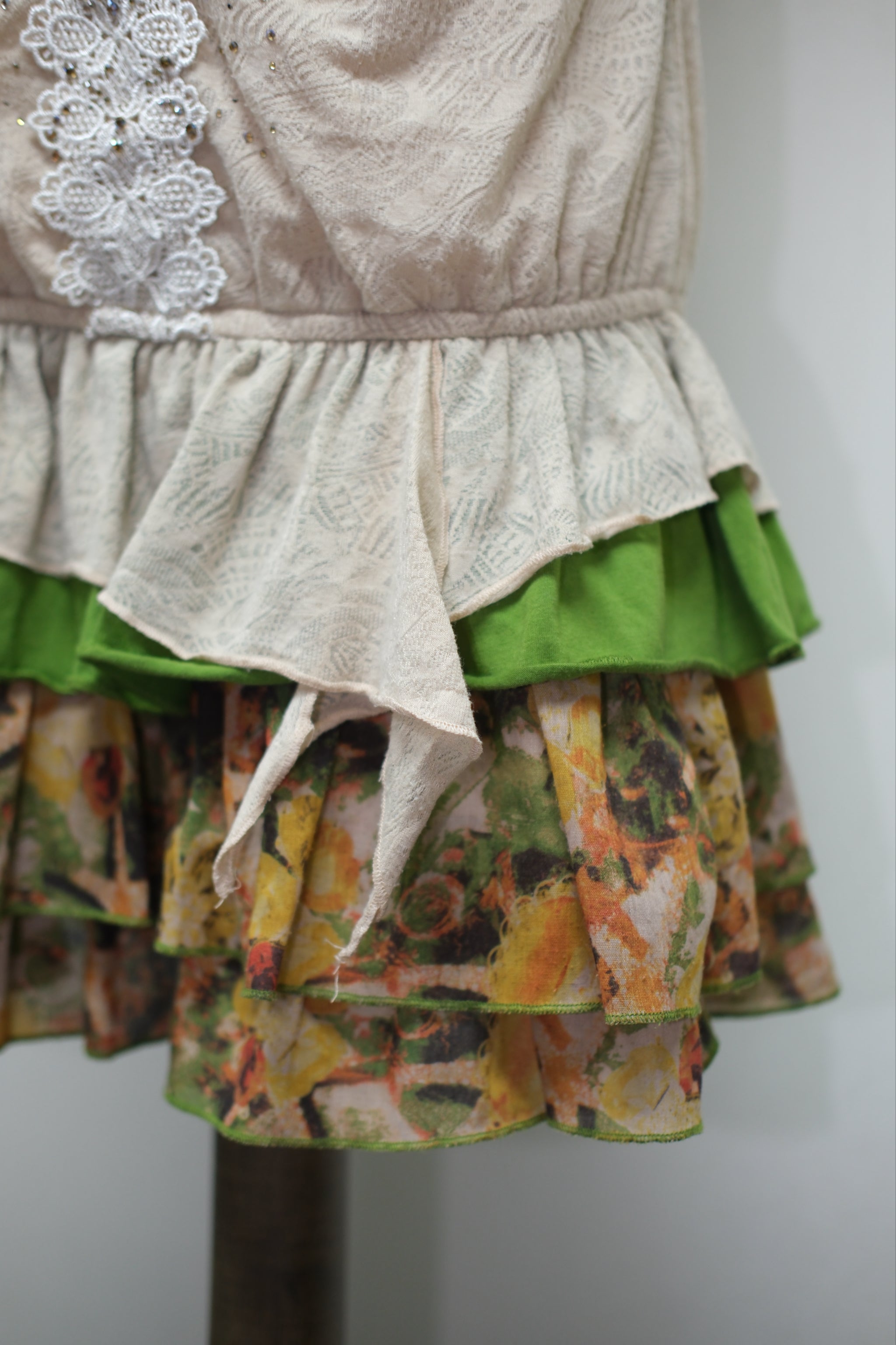 Floral Multi-Layer Ruffle Ruched Lace Rhinestone Fake Two-Piece Dress