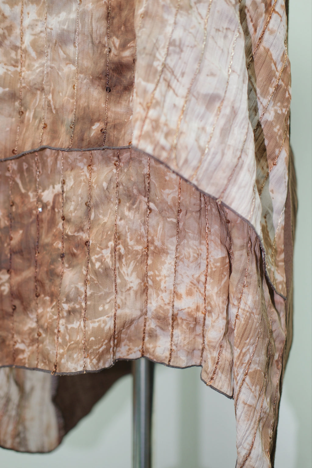 Brown Tie-Dye Crochet Lace V-Neck Asymmetric Hem Cami