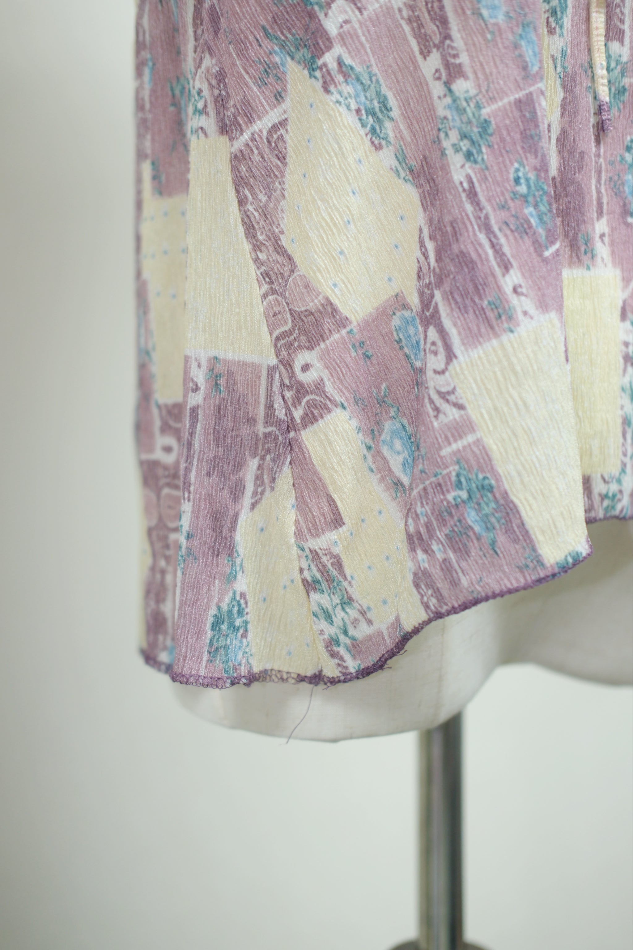 Purple Patchwork Floral V-Neck Ruffle Sleeveless Top