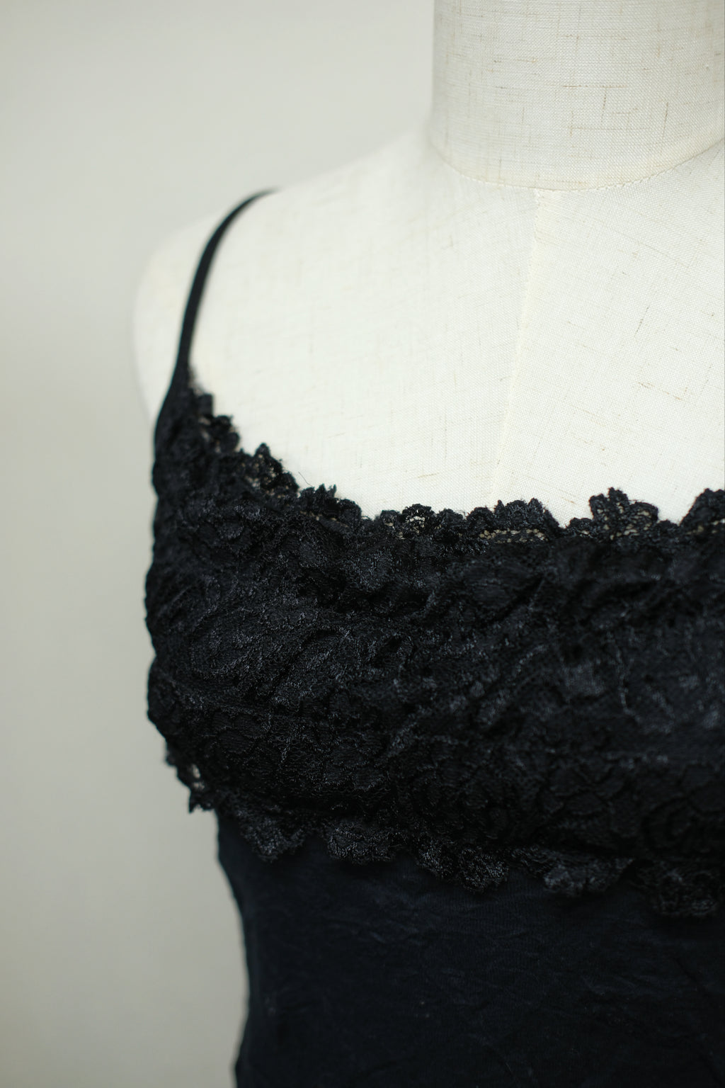 Black Upper Panel Full Lace Wear