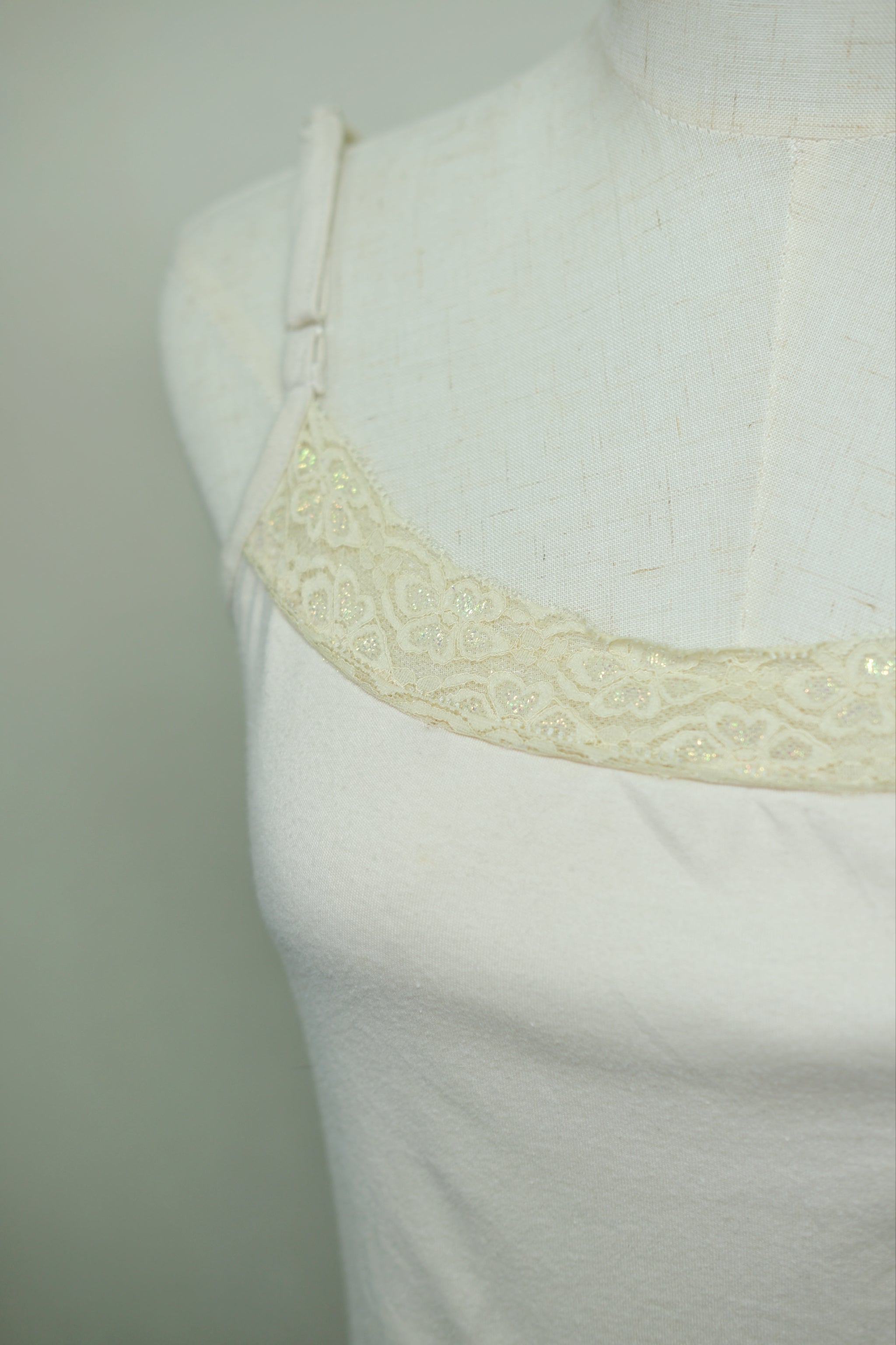 Cream Adjustable‑Strap Lace Neck Wear