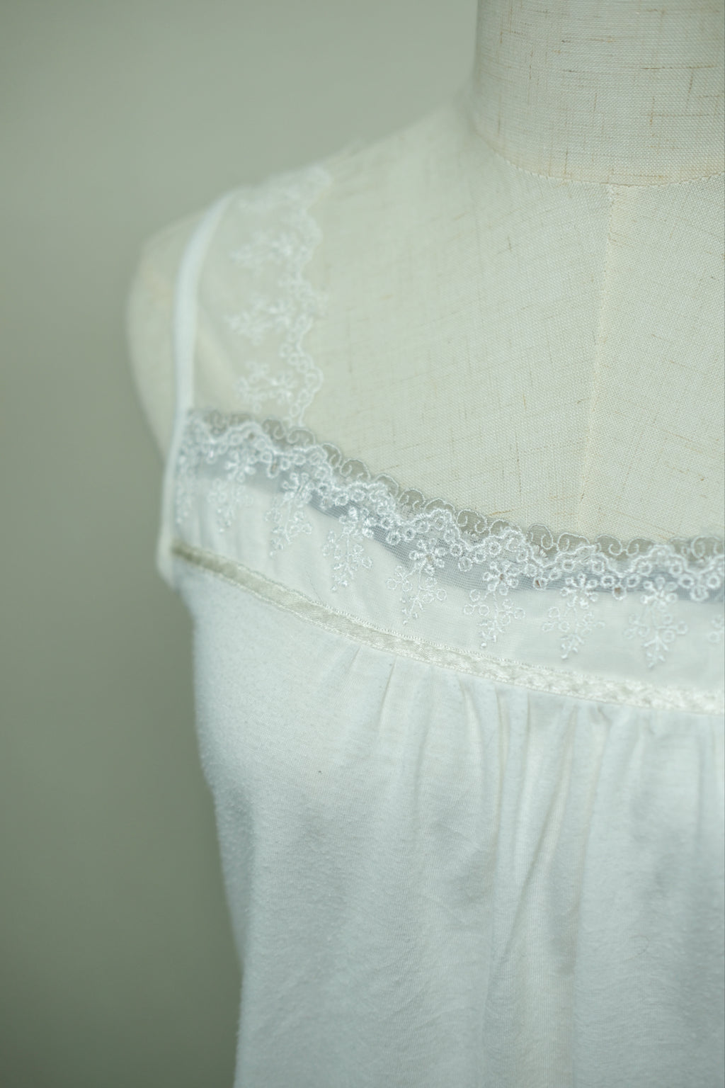 White Mesh Lace Dual‑Trim Wear