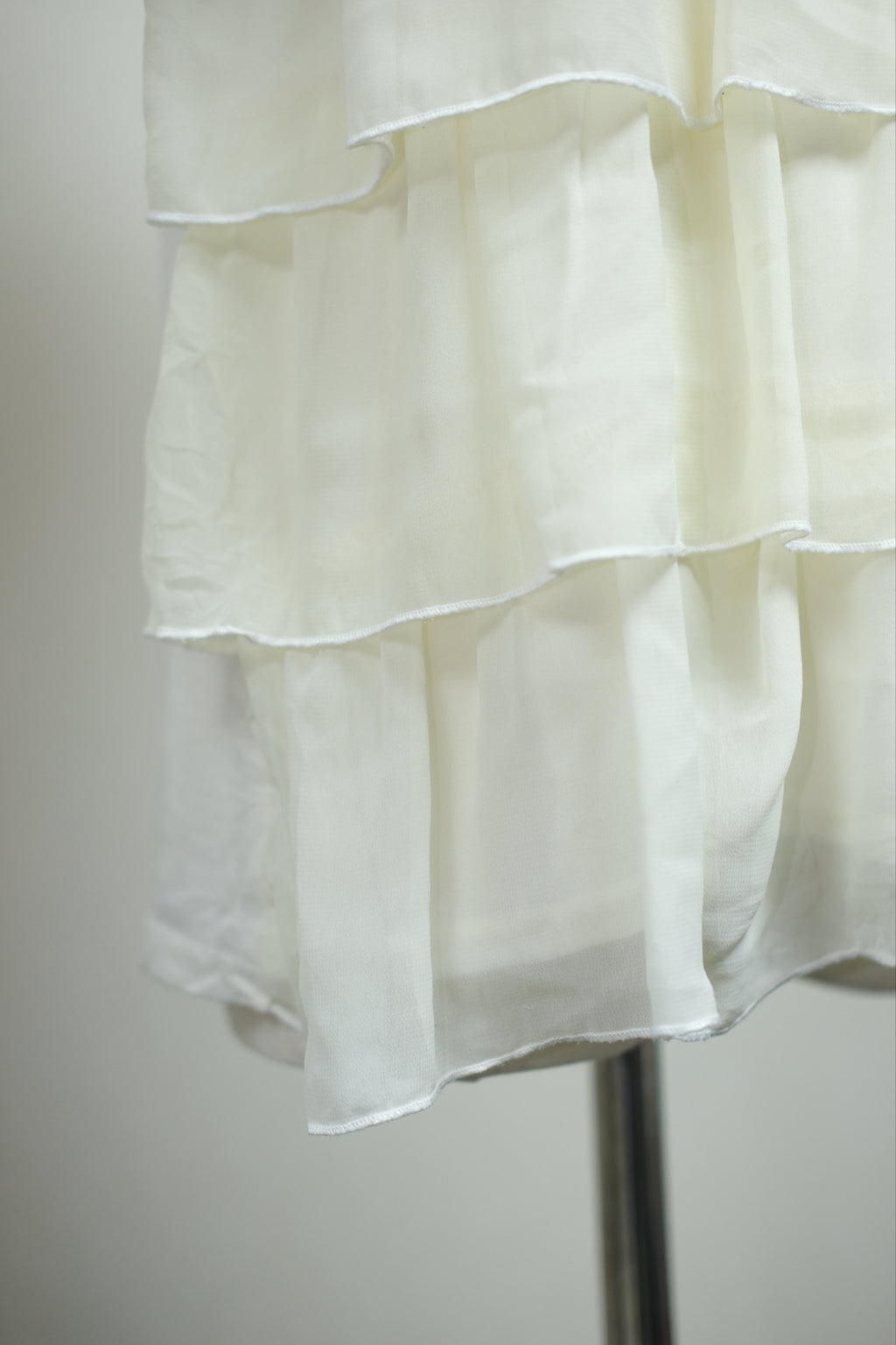 Off‑White Lace Bead Tiered Layer Wear