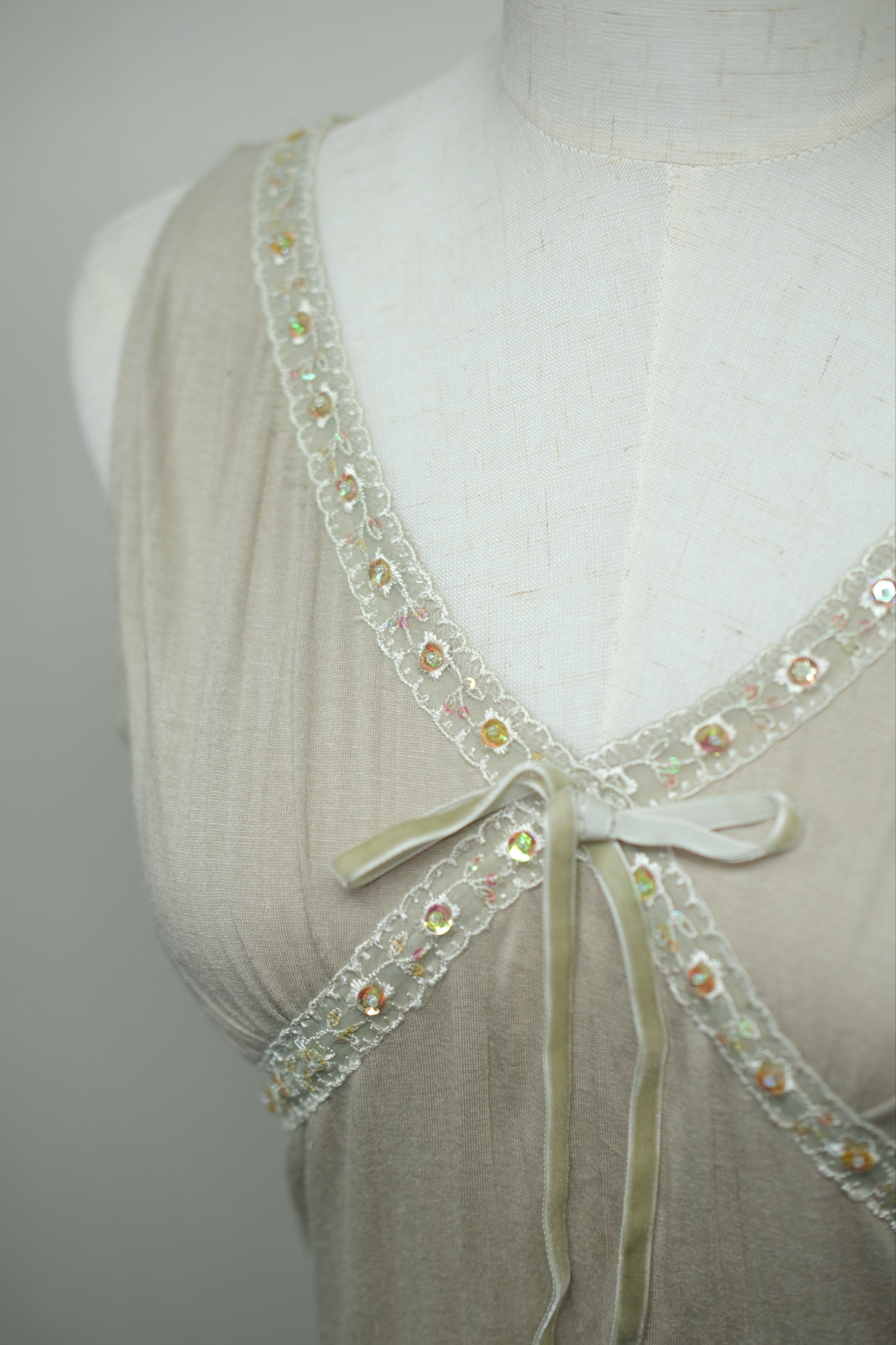 Beige Beaded Bow Sleeveless Wear