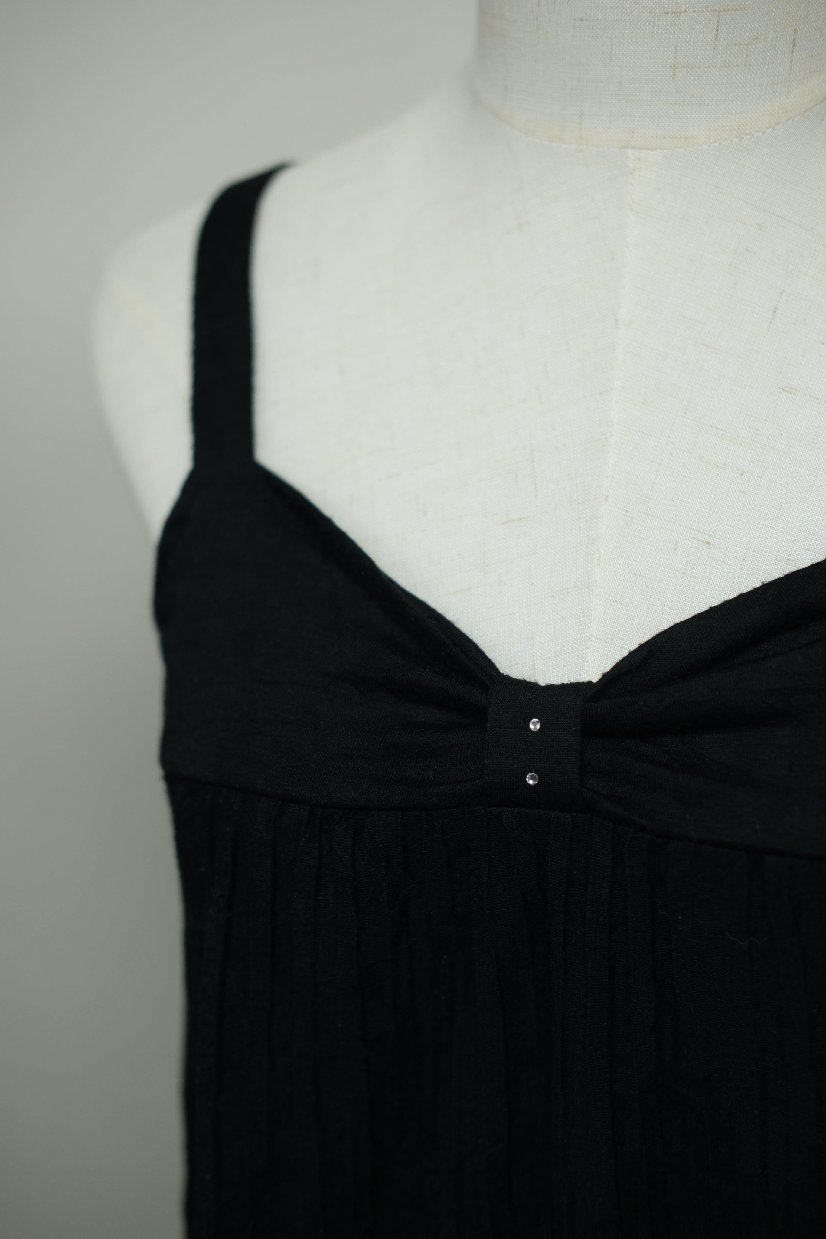 Black Rhinestone Pleated Strap Wear