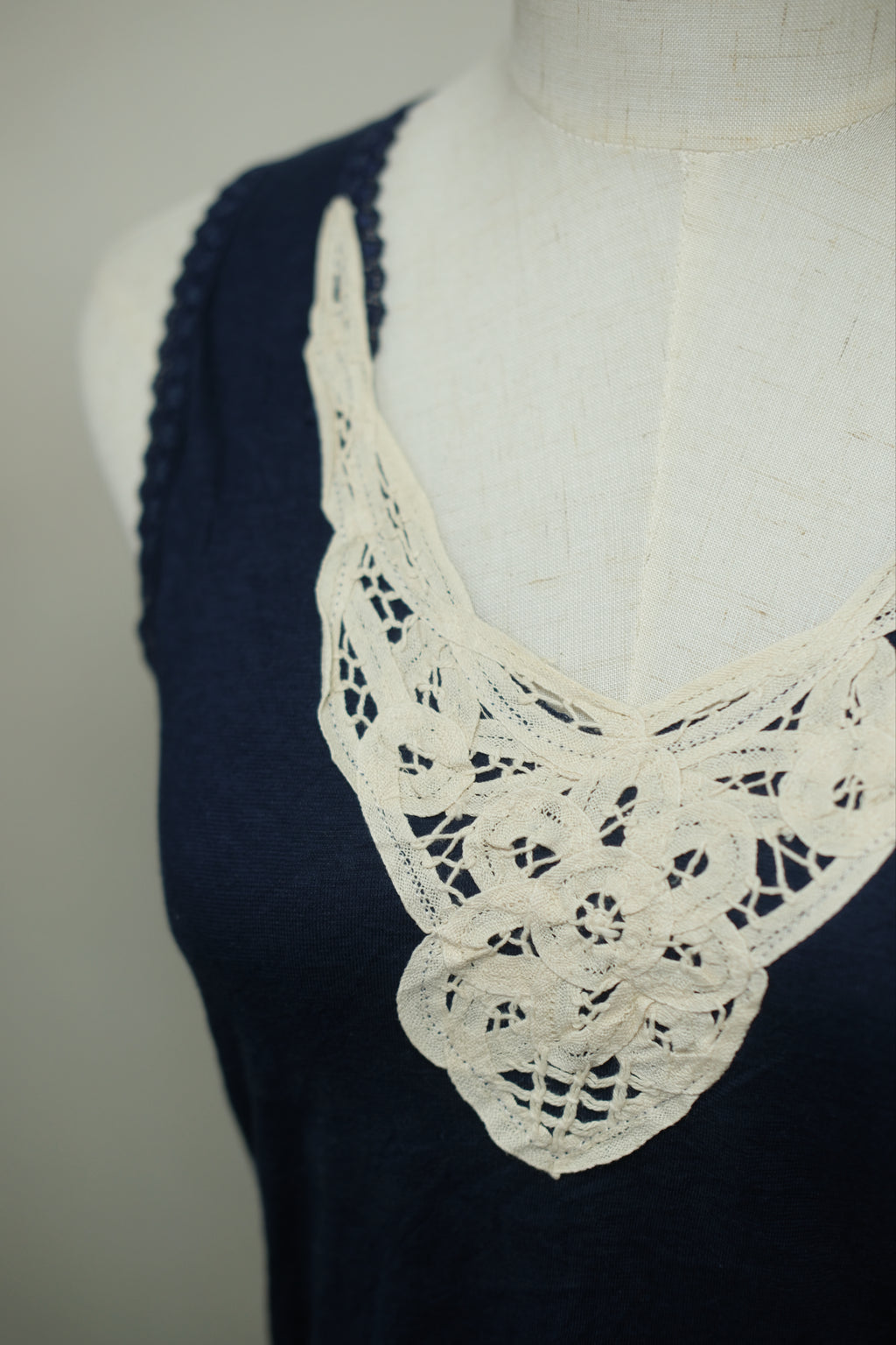 Navy White Crochet V‑Neck Wear