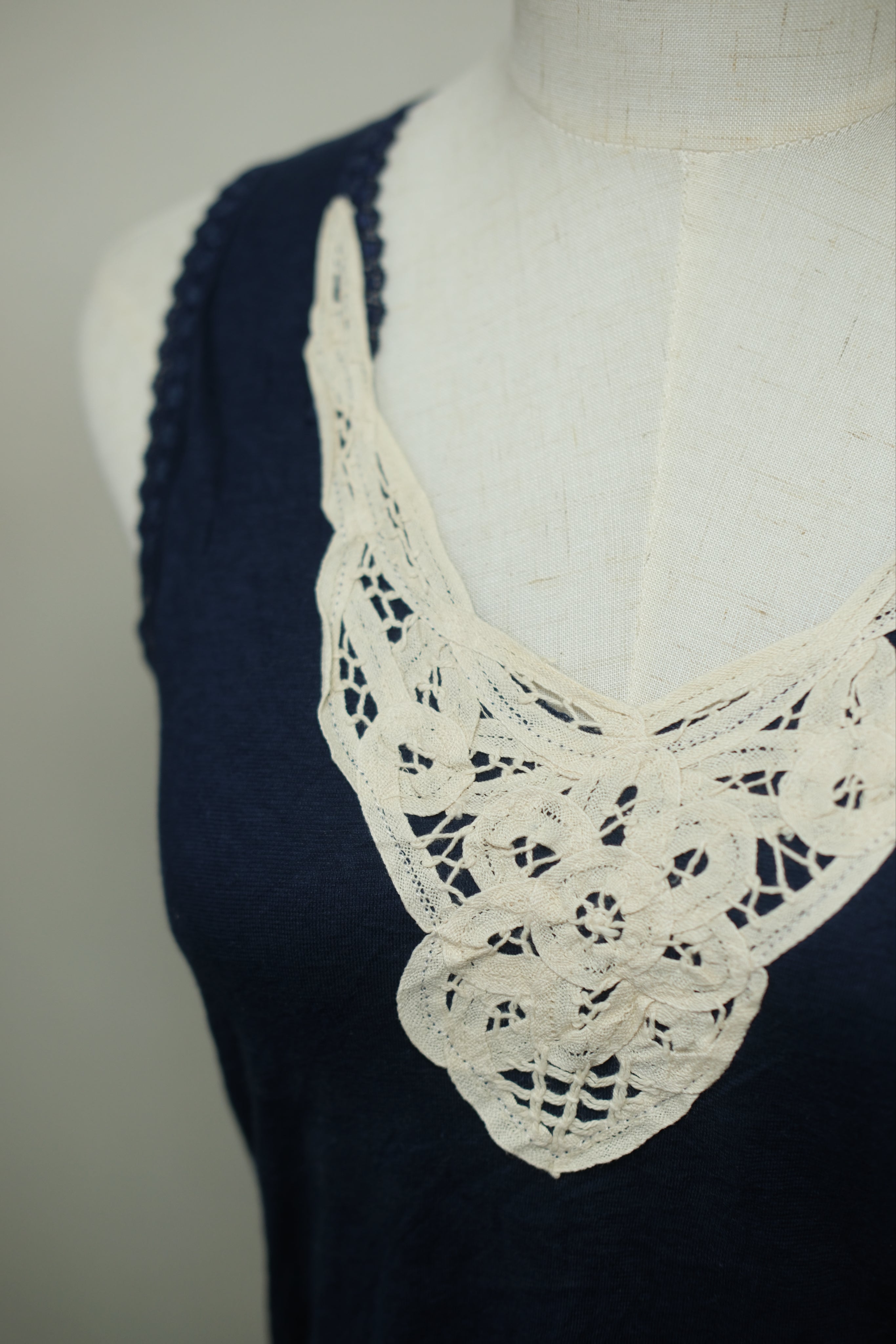 Navy White Crochet V‑Neck Wear