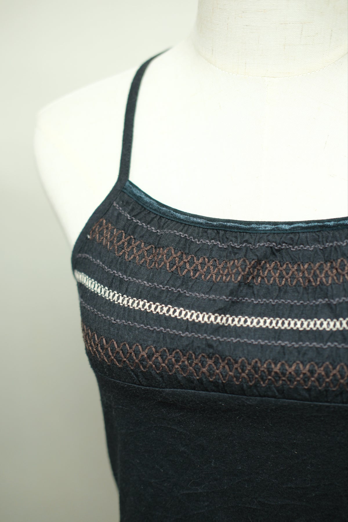 Black Horizontal Embroidered Bust-Gather Wear