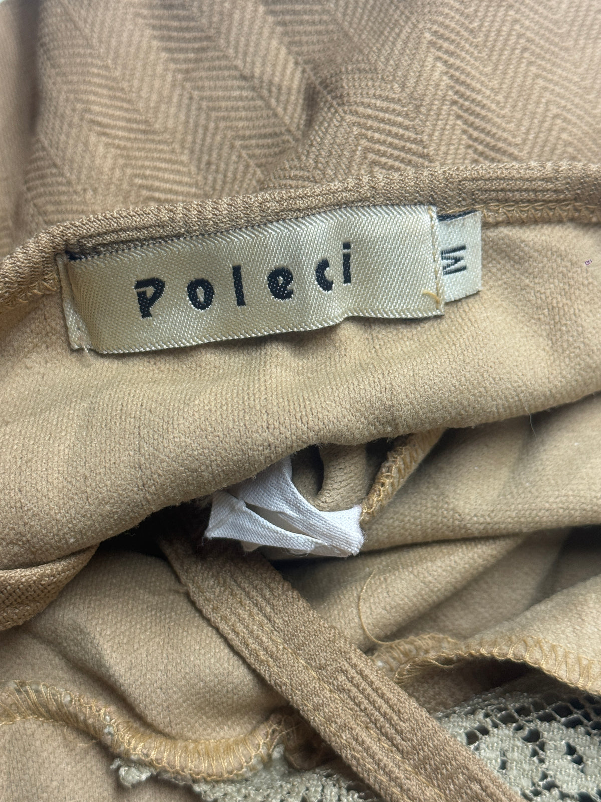 Camel V‑Neck Lace Spliced Wear