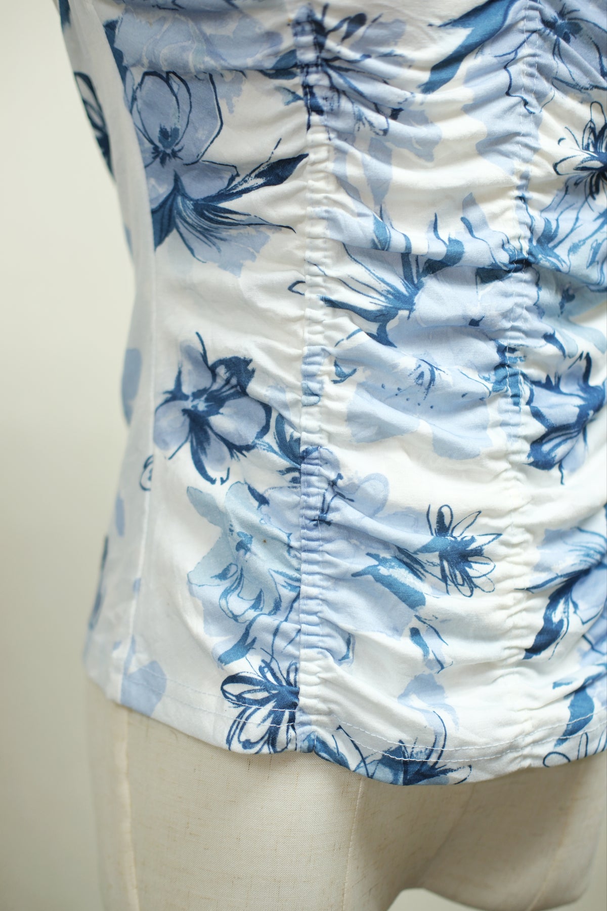 White Base Blue Floral V-Neck Ruching Ruffle Wear