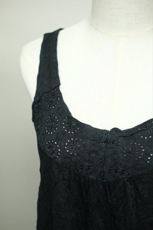 Black Heollow Embroidered Sleeveless Tank Top