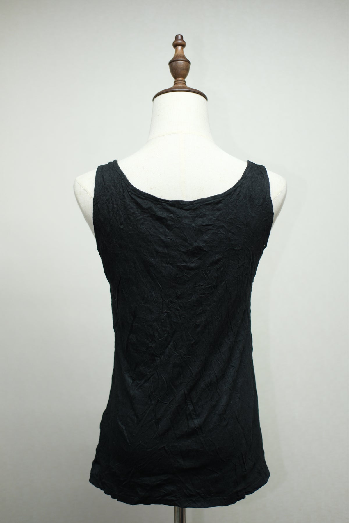 Black Heollow Embroidered Sleeveless Tank Top