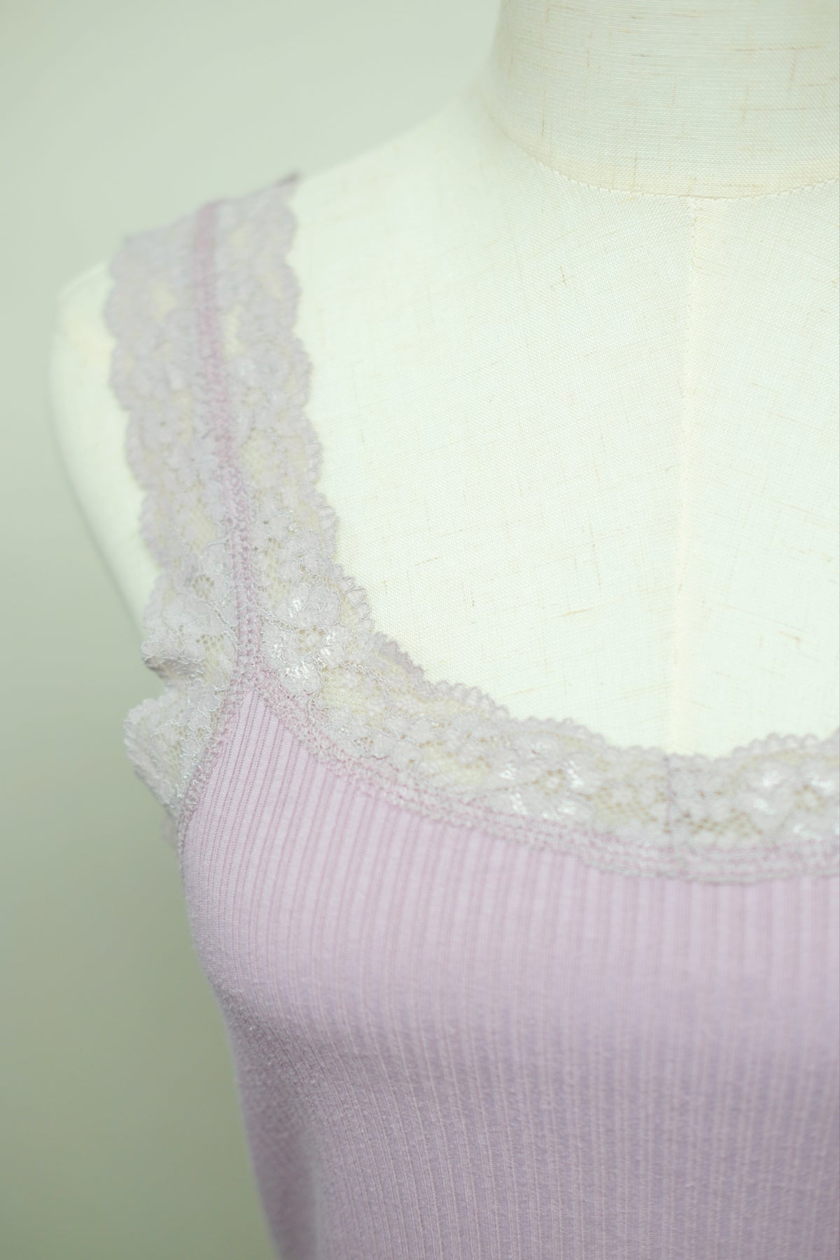 Lavender U-Neck Lace Strap Rib Knit Tank