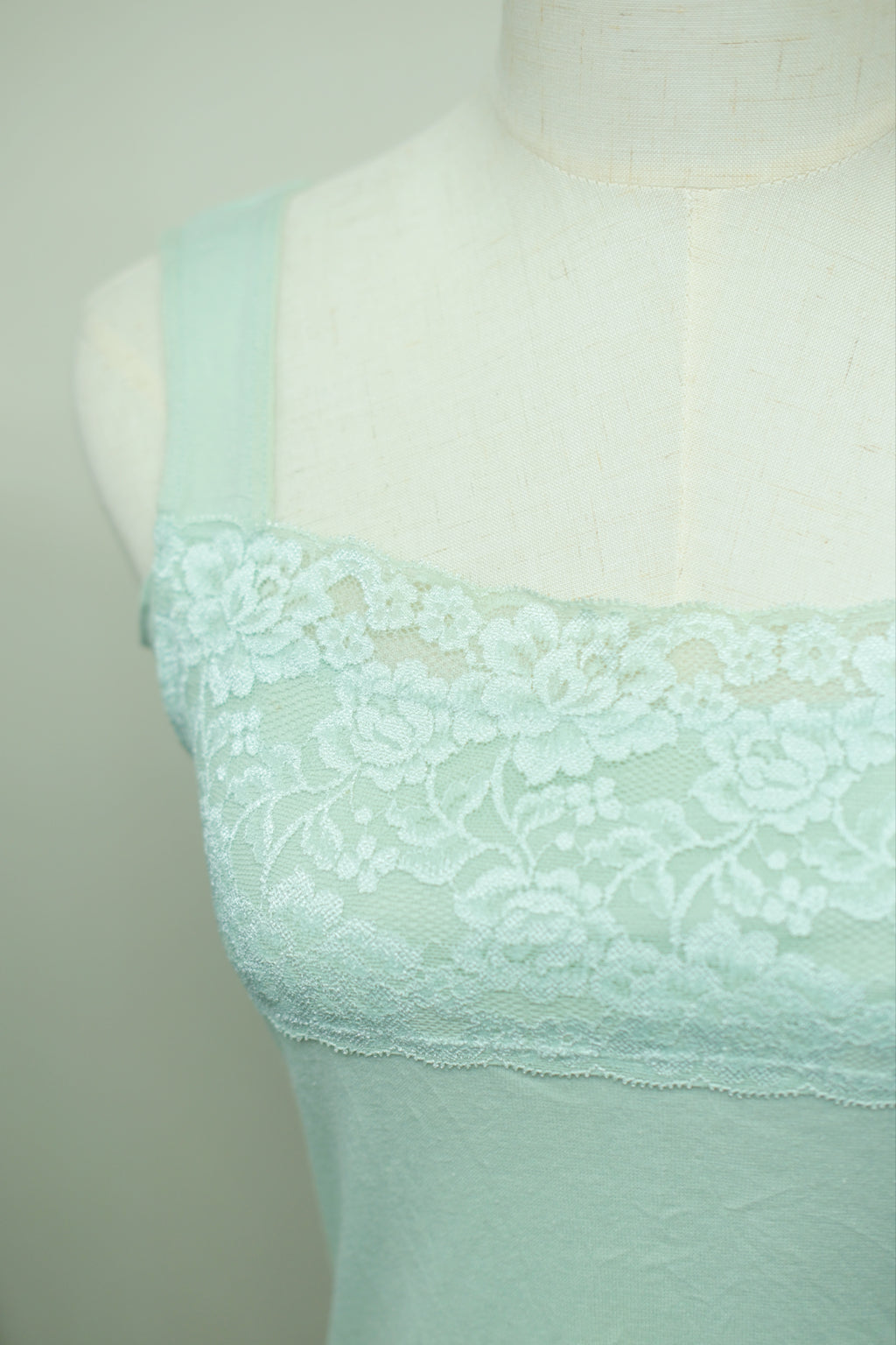 Light Mint Scalloped Floral Lace Knit Tank