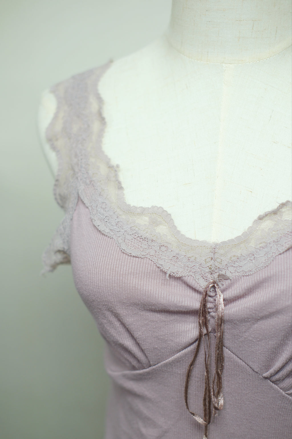 Breathable Lilac Rib Knit Lace Tank