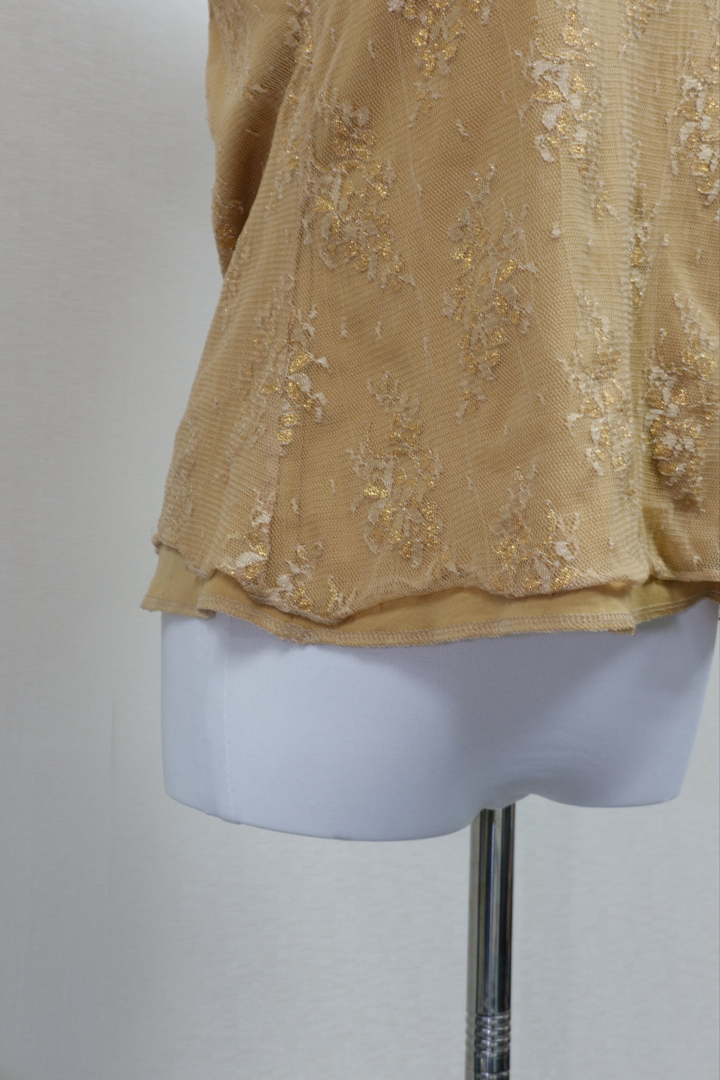 Lace Trimmed Floral Embroidered Mesh Cami Top