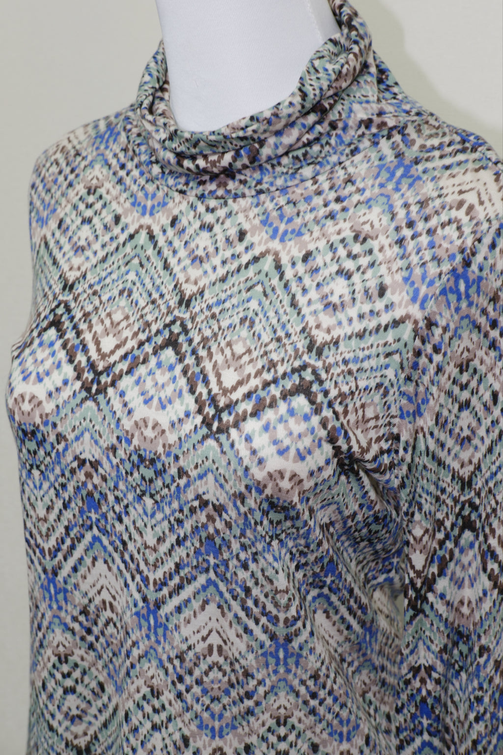 Geometric Ikat Diamond Print Sheer Mesh Turtleneck Top