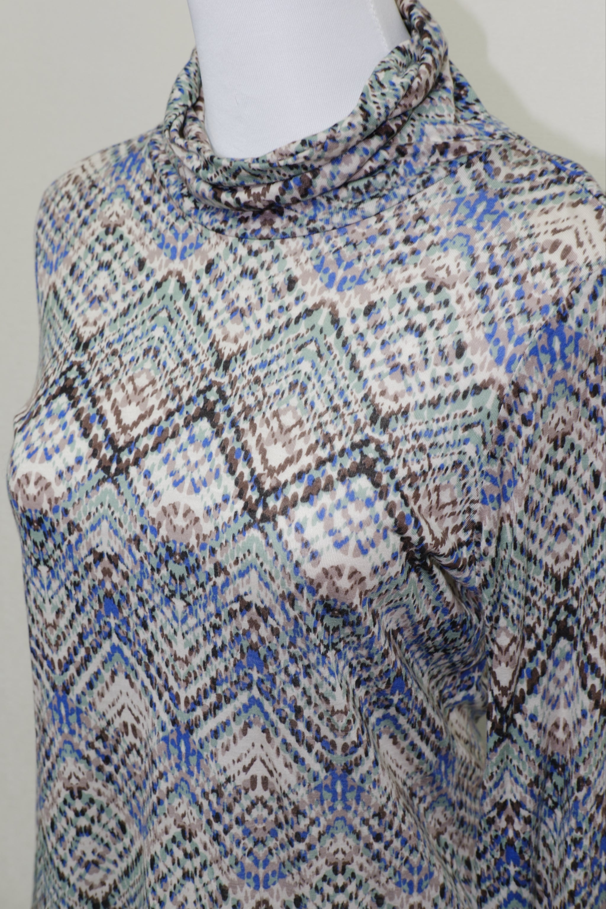 Geometric Ikat Diamond Print Sheer Mesh Turtleneck Top