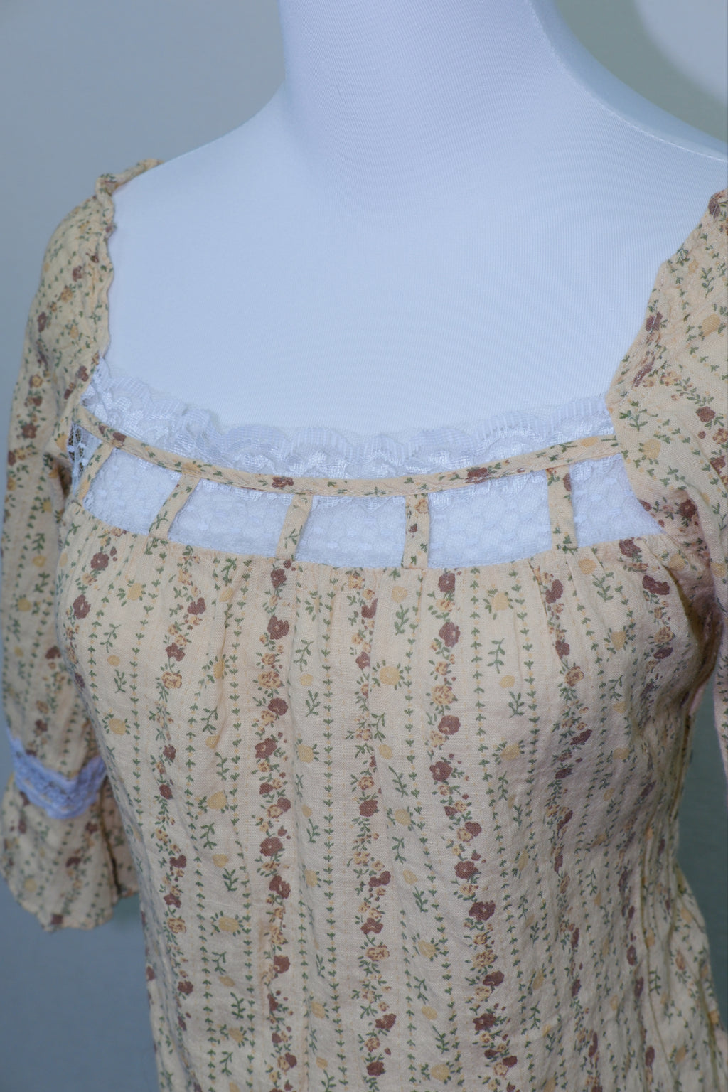 Beige Ditsy Floral Print Square Neck Blouse with Lace Trim