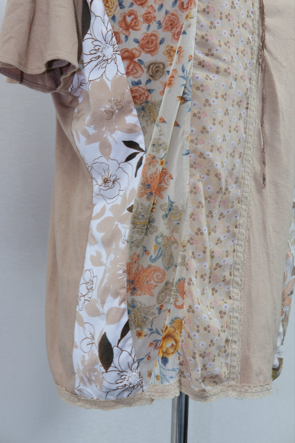 Style Beige Mixed Floral Print Top