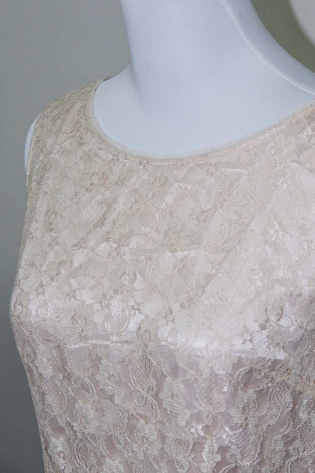 Cream Lace Cropped Tank Top