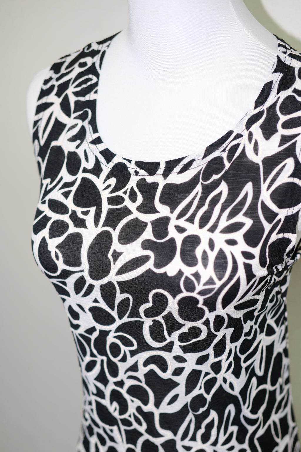 Black & White Abstract Floral Sheath Dress