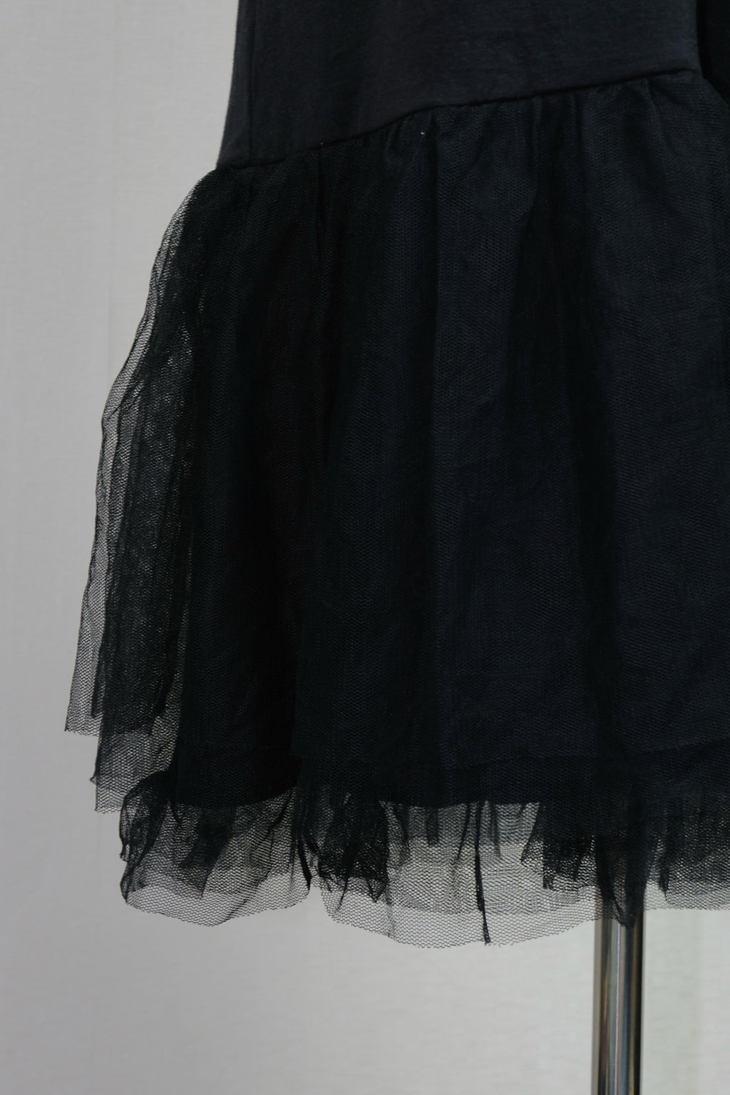 Black Sleeveless Tulle Hem Mini Dress