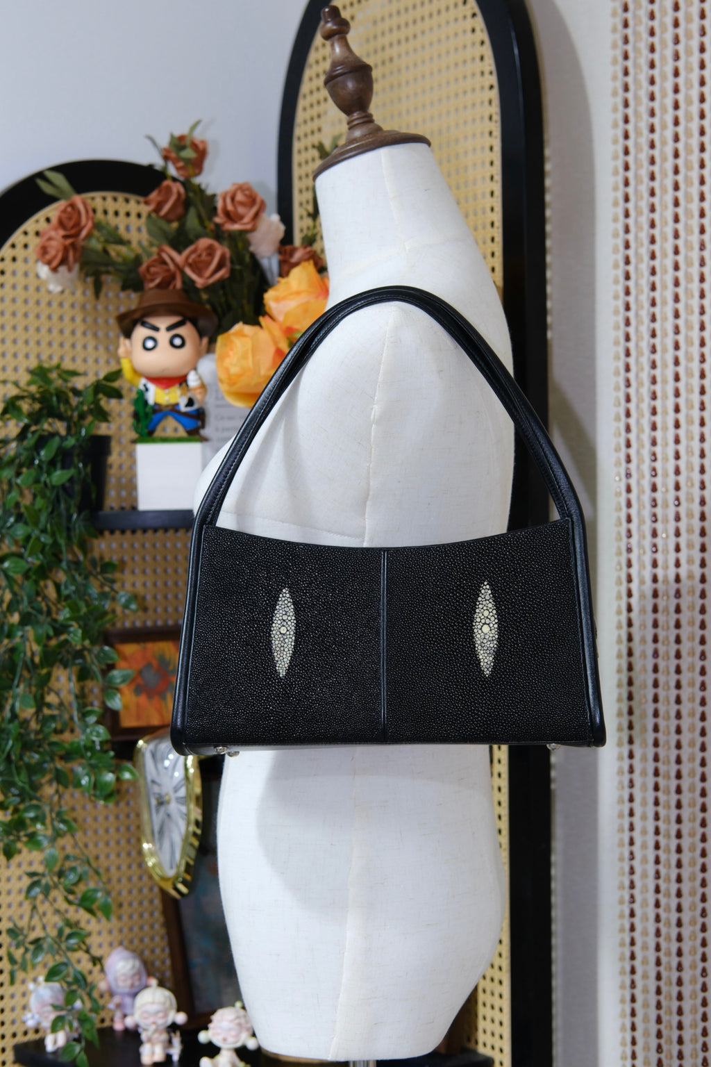BALENTO ITALY Black Stingray Skin Shoulder Bag - Brand New, Pristine Condition