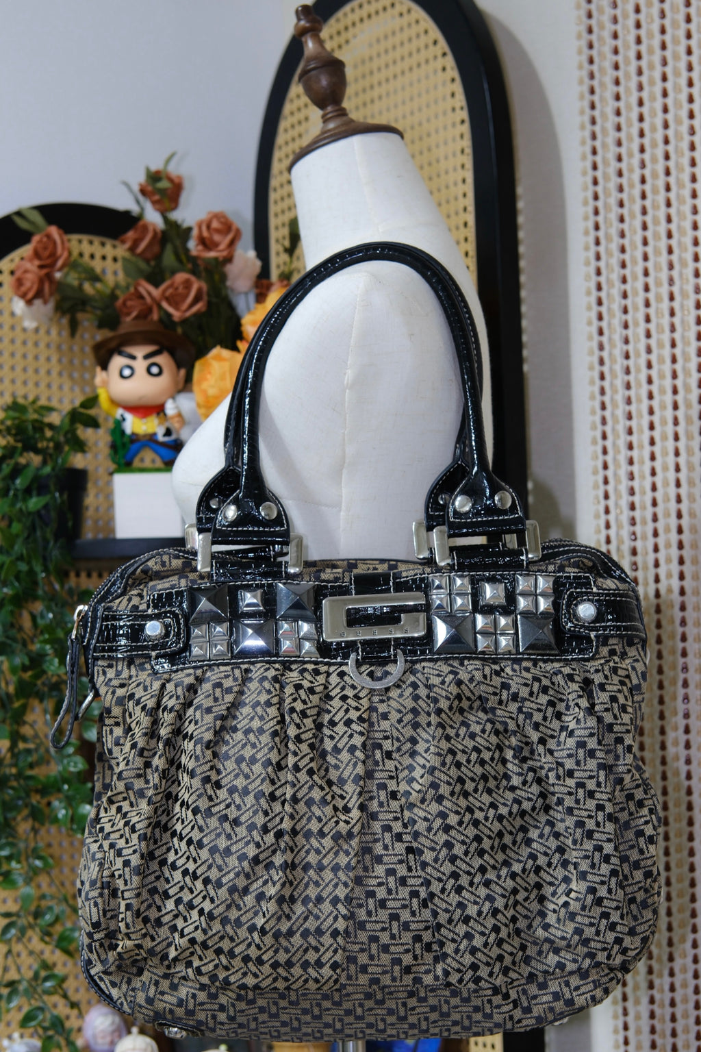 GUESS Beige & Black Monogram Jacquard Shoulder Bag
