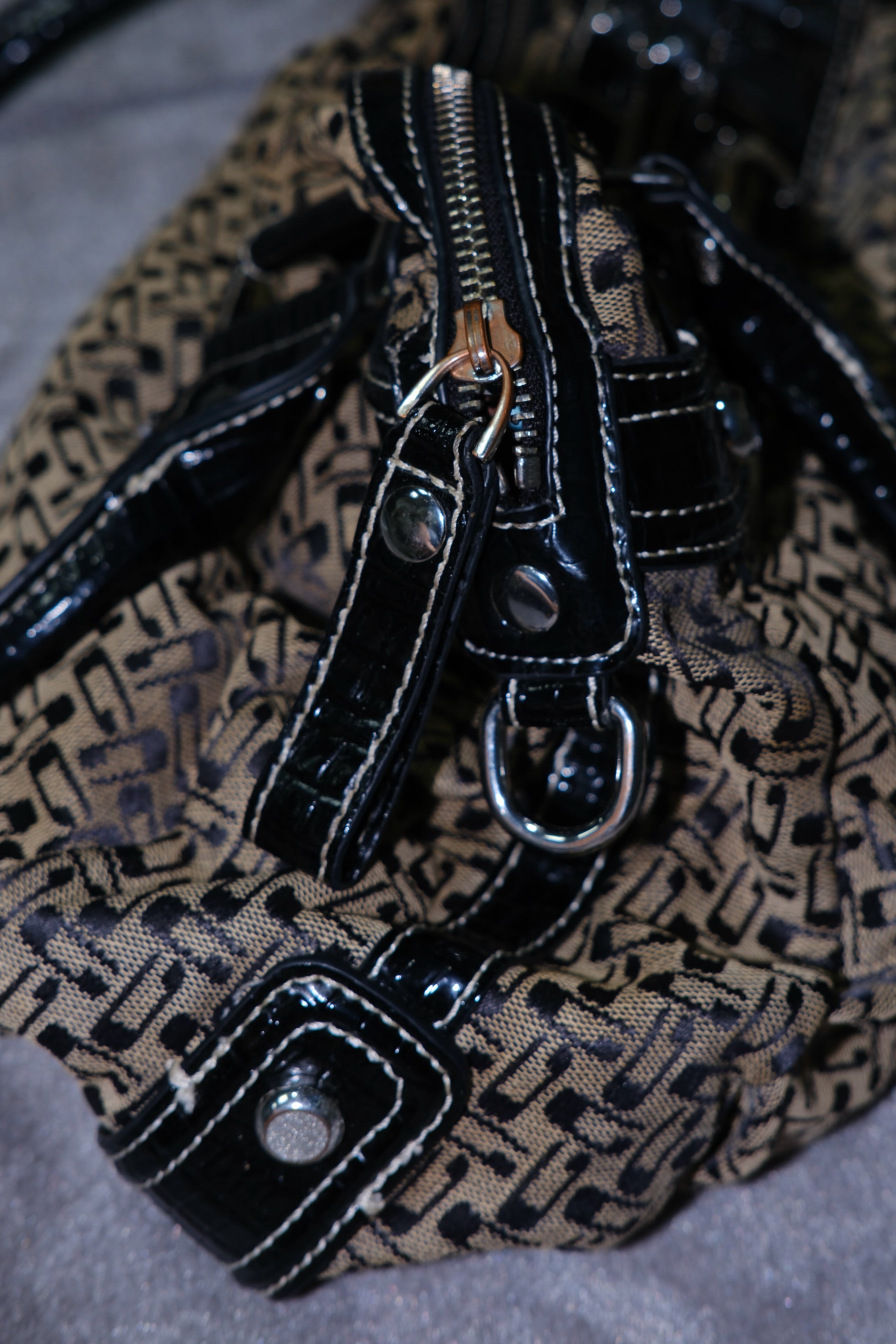 GUESS Beige & Black Monogram Jacquard Shoulder Bag
