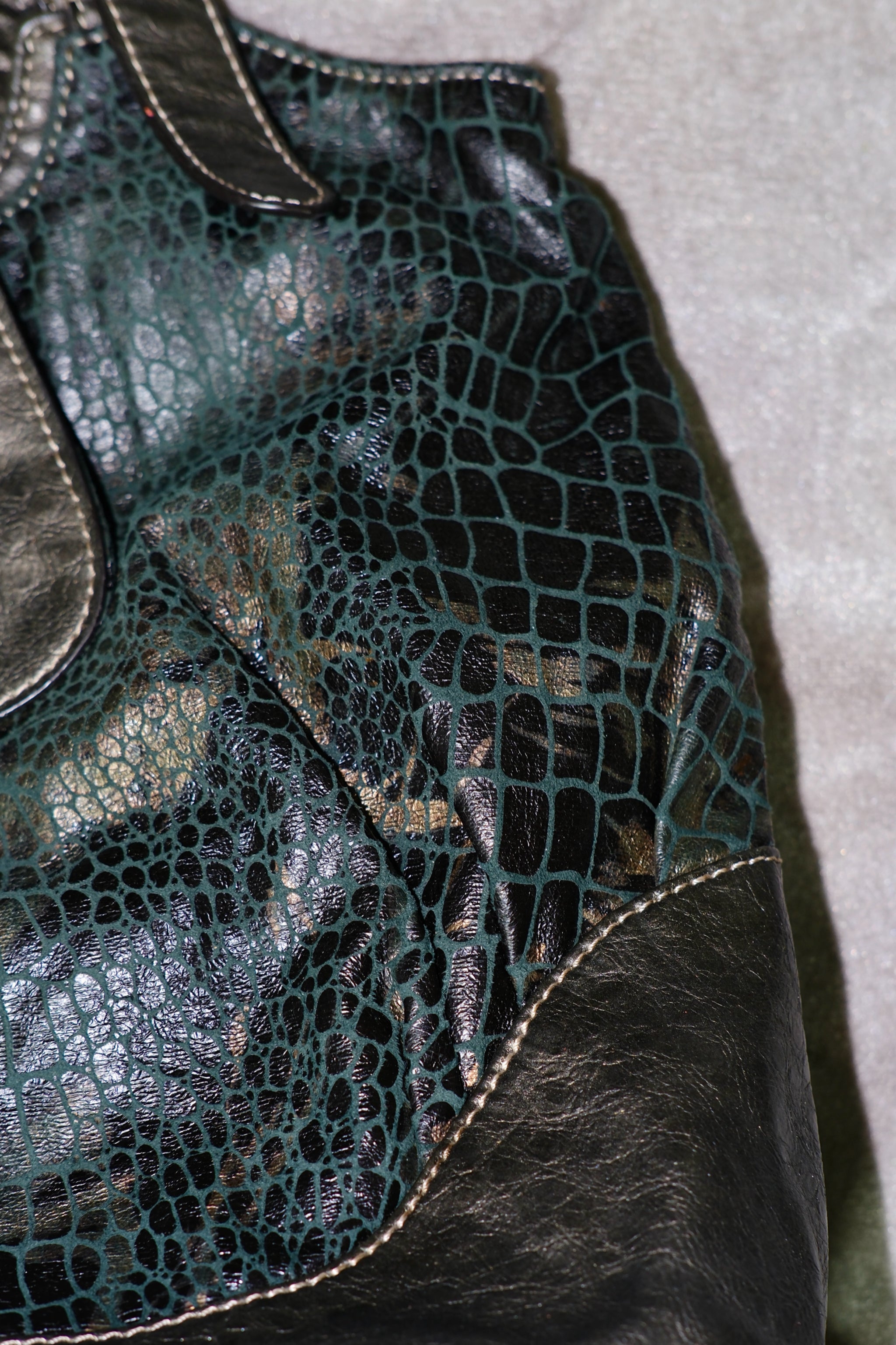 GUESS Black Croc-Embossed Leather Shoulder Tote Bag