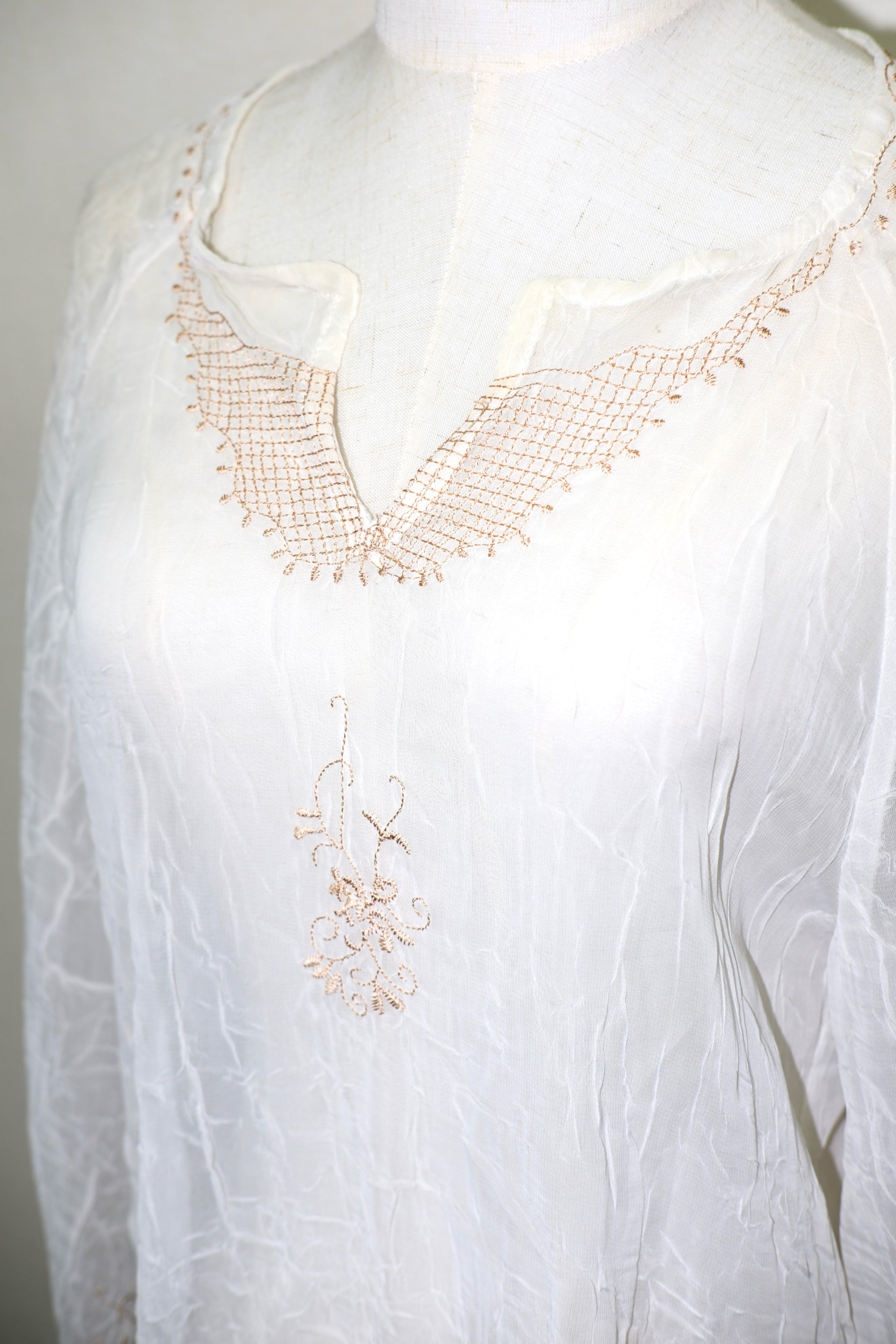 Off-White Embroidered V-Neck Loose Flare Sleeve Chiffon Tunic