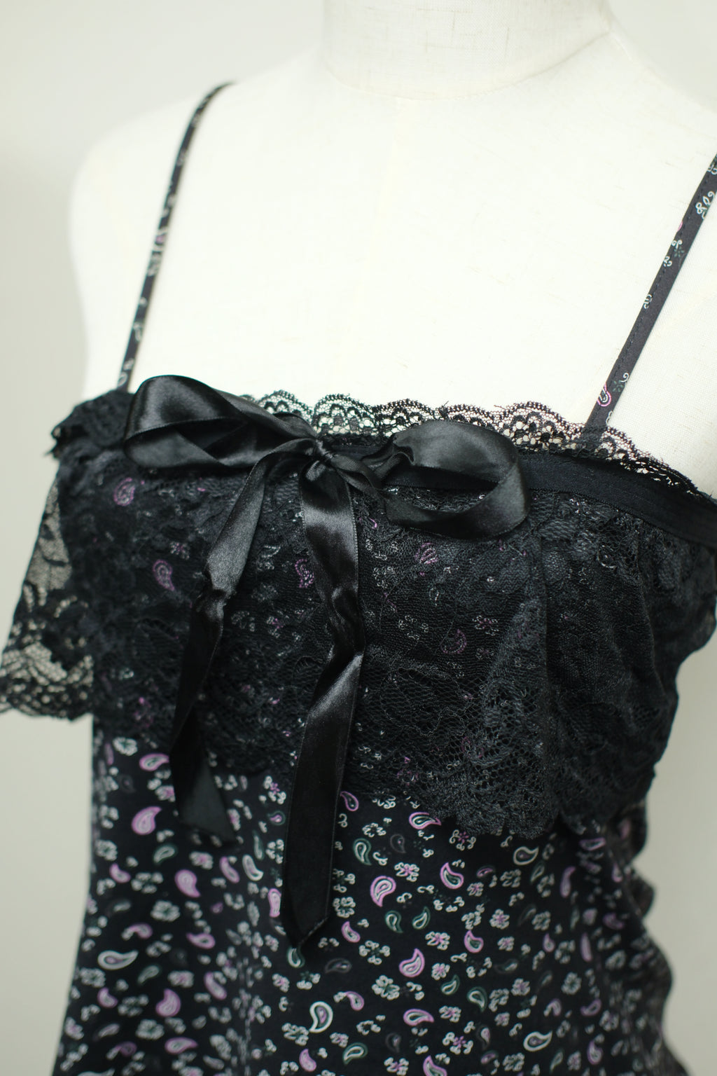 Black Paisley Lace Satin Bow Ruffle Cami Strap